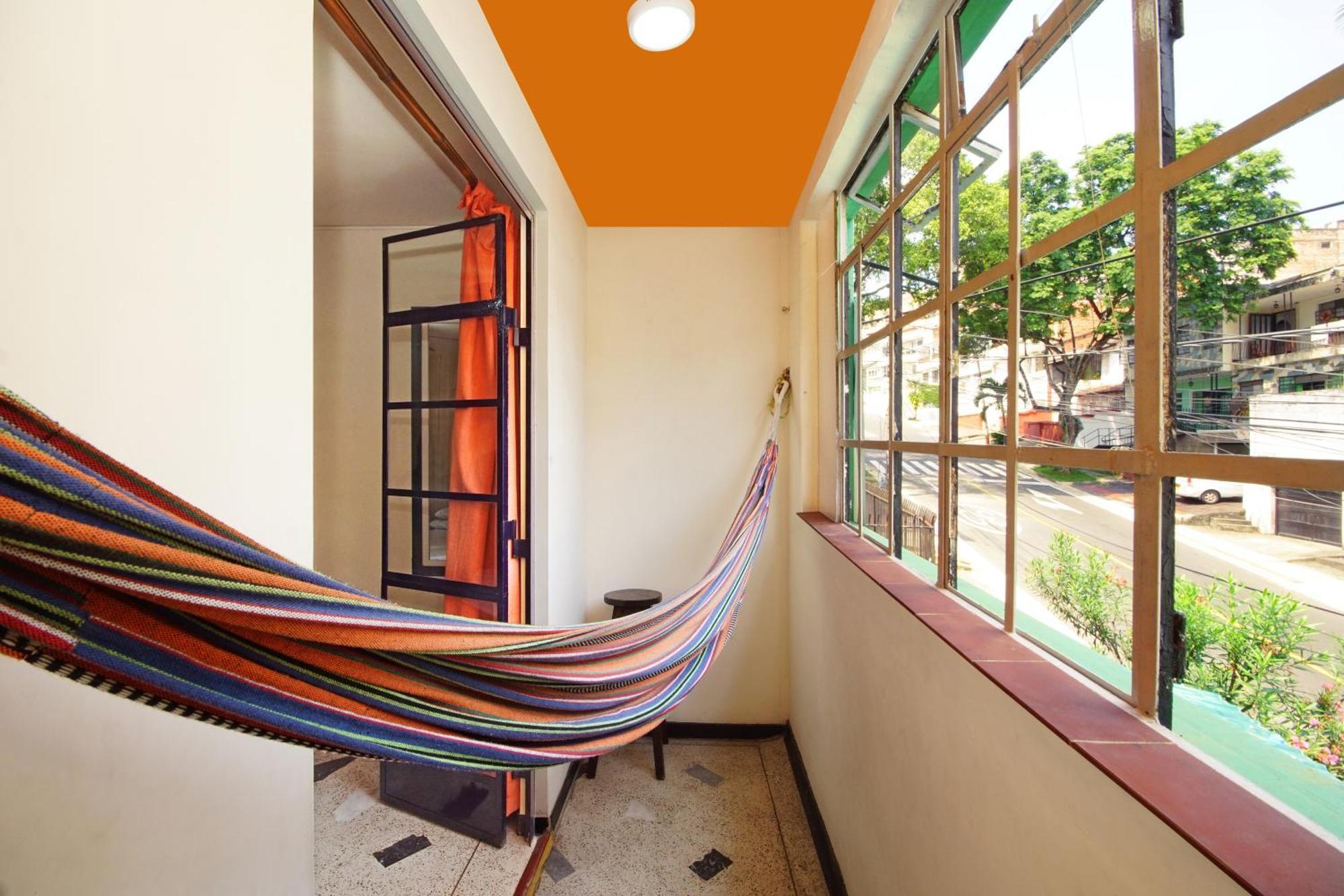 Ding-Dong Hostel Cali Exterior photo