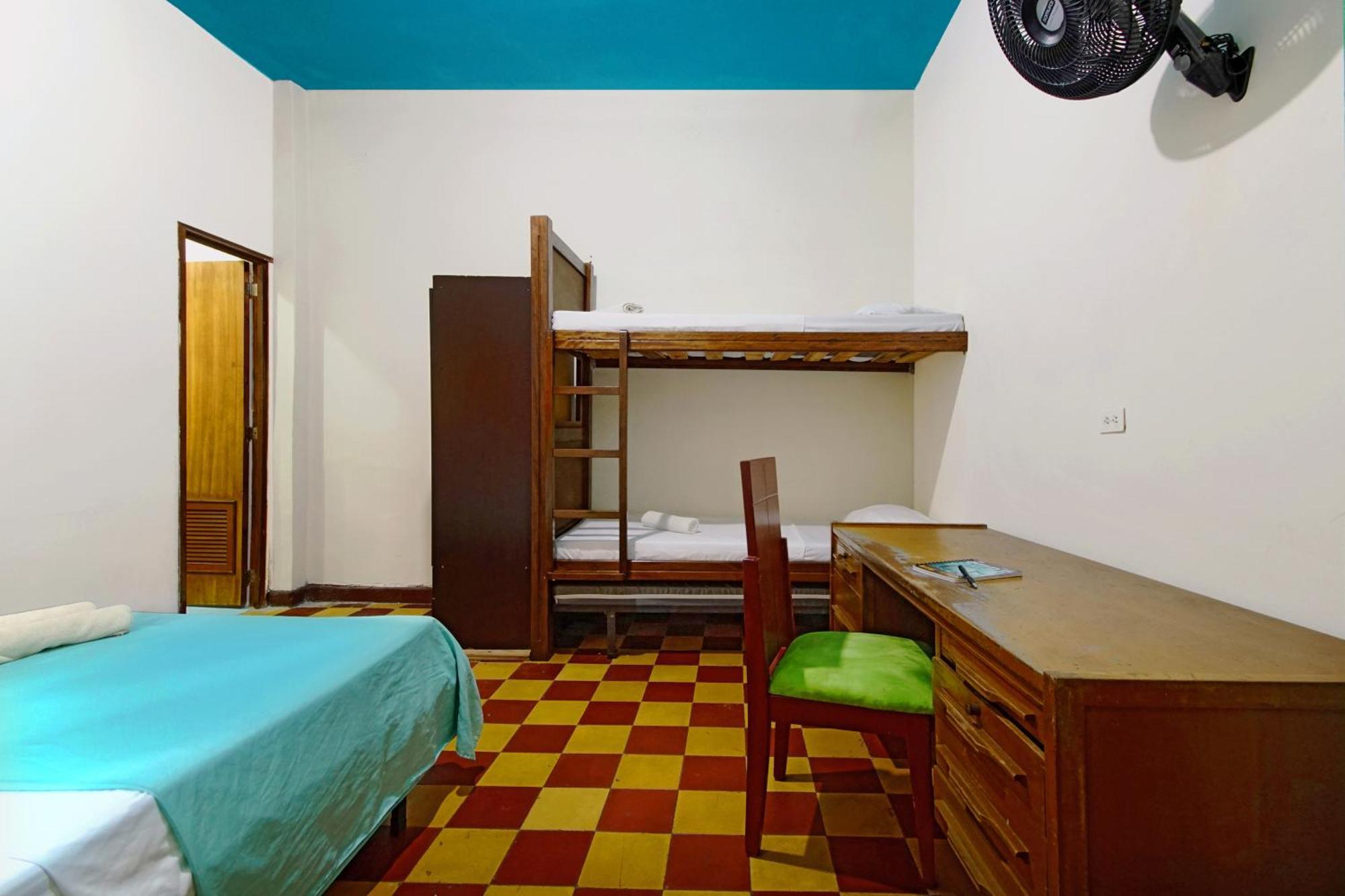 Ding-Dong Hostel Cali Exterior photo