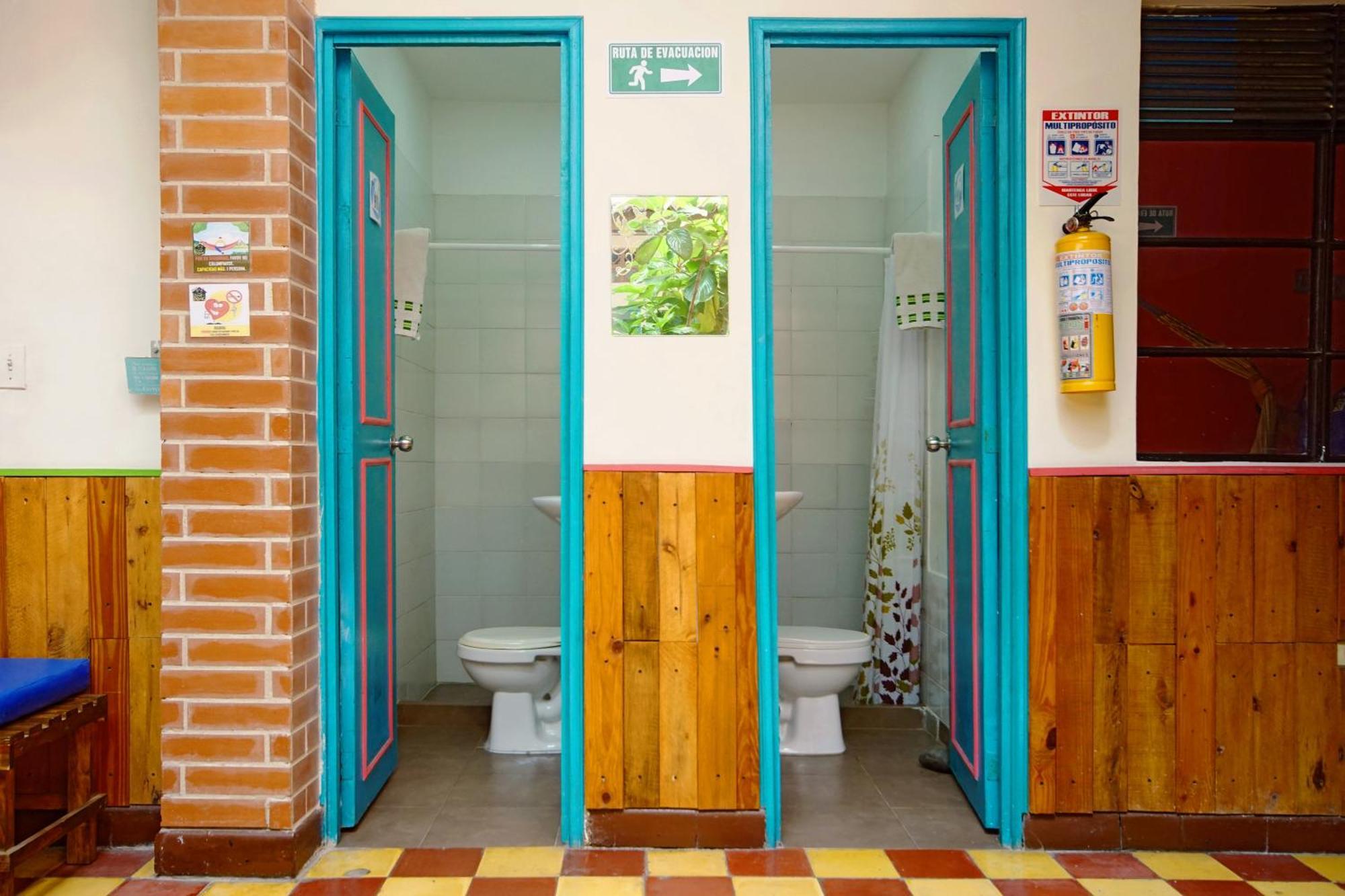 Ding-Dong Hostel Cali Exterior photo