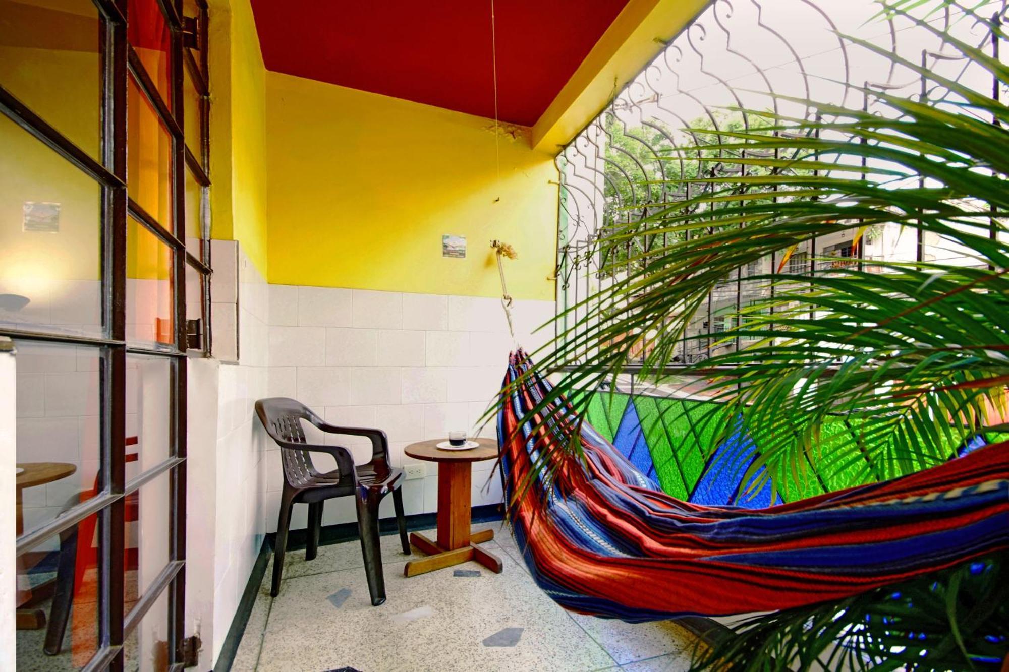 Ding-Dong Hostel Cali Exterior photo